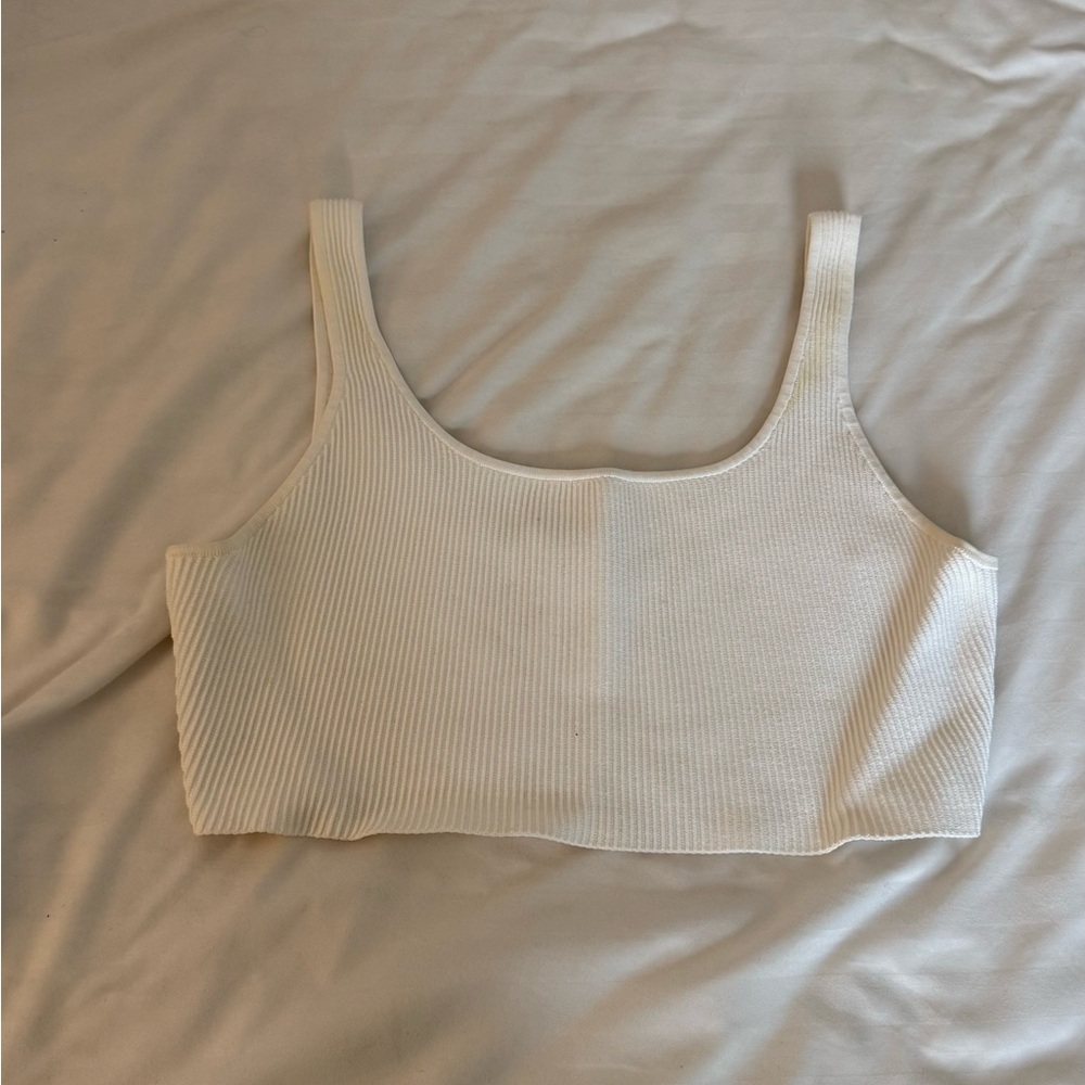 Aritzia white ribbed cropped tank, size 2XL